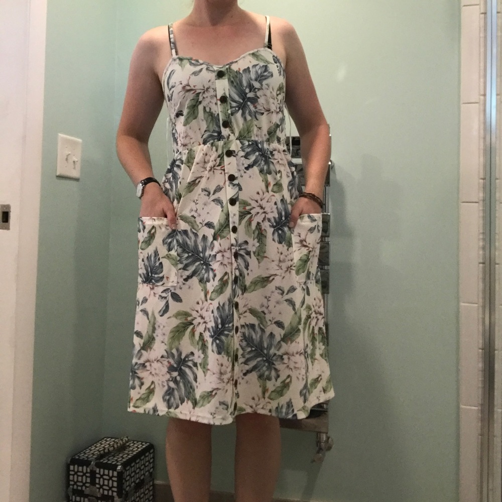 Papillon mid-length tropical print dress